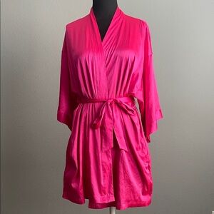 Victoria's Secret Vibrant Pink Robe Size M/L